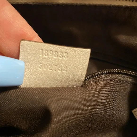 Gucci D-Ring Hobo Shoulder Bag 100% Authentic - Picture 7 of 7